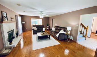 869 MOSS CANYON Dr, Amherst, OH 44001