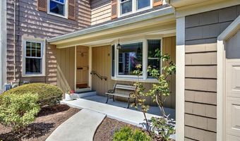11 Henry Dr, Barrington, RI 02806