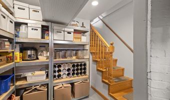 2816 27TH St NW, Washington, DC 20008