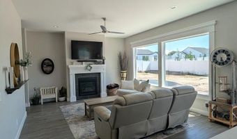 3842 Hidden Valley Dr, Ammon, ID 83406
