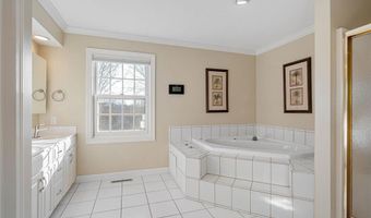 800 27th St SW, Austin, MN 55912