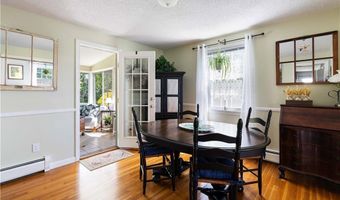 43 Academy Ave, Bristol, RI 02809