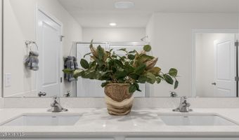 1026 Queensland Ln, Ayden, NC 28513