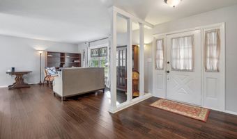 650 BUTTERFIELD Dr, Algonquin, IL 60102