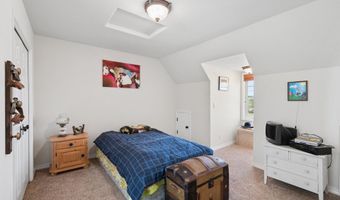 10124 WISEACRE Ln, Aurora, OR 97002