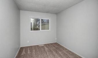 703 Meadow Pl, Ames, IA 50010