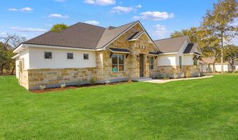 196 Crescent Rdg, Adkins, TX 78101