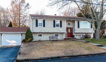 52 Andrews Ave, West Warwick, RI 02893