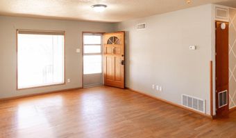 204 Acoma Dr, Clovis, NM 88101