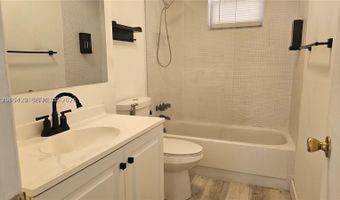 20200 NE 29th Ct N213, Aventura, FL 33180