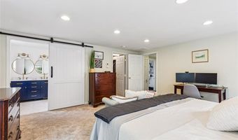 61 Harlem St, East Providence, RI 02916