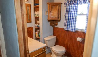 45 Howard St, Austin, IN 47102