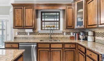9937 Meadowstone Dr, Apison, TN 37302