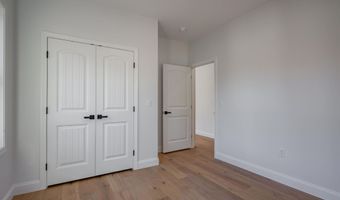 28 Dalton Dr, Barnstead, NH 03225