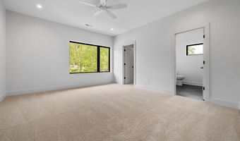 2777 Donna Dr, Columbus, OH 43220