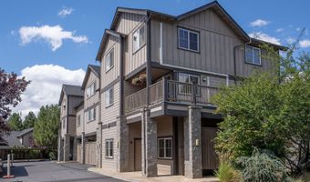 1949 NW Monterey Pines Dr UNIT 4, Bend, OR 97703