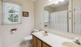 2 Westminster Dr, Asheville, NC 28804