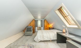 4 Warren St, Bayonne, NJ 07035