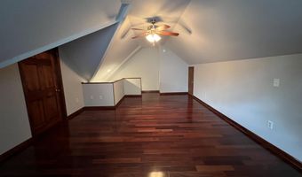 1748 Town Home Dr, Apex, NC 27502