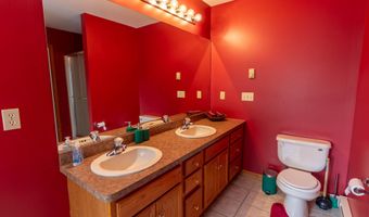 107 Birchwood Rd, Blakeslee, PA 18610