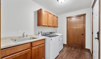 2544 Avery Ln, Altoona, WI 54720