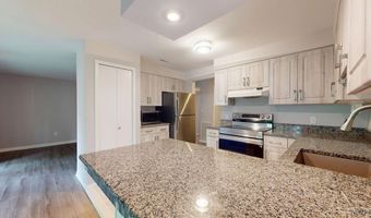5 Southcreek Ct C, Amherst, NY 14051