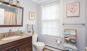 85 Mill St, Newport, RI 02840