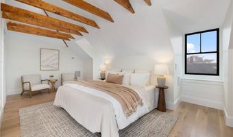 7 Champlin St, Newport, RI 02840