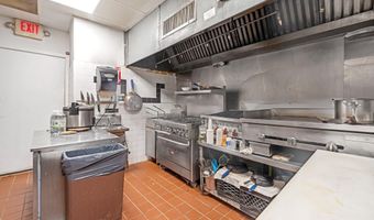 827 KENNEDY St NW, Washington, DC 20011