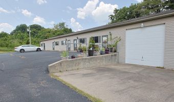 200 WOODS Ln, Anna, IL 62906