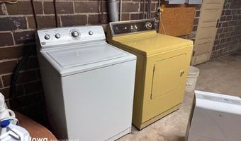 220 W State St, Algona, IA 50511