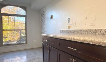 3300 WOODBURN VILLAGE Dr 23, Annandale, VA 22003