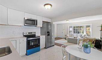 400 Schooner Ave, Jamestown, RI 02835