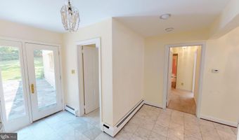 4740 34TH St N, Arlington, VA 22207