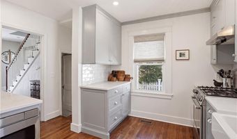 47 Hyland Ave, East Greenwich, RI 02818