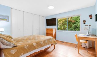 8004 PARK OVERLOOK Dr, Bethesda, MD 20817