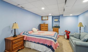 2012 Country Cove Ln, Altoona, IA 50009