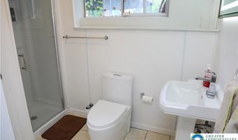 3020 W Fairbanks St, Allentown, PA 18103