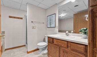 301 E WAYFARER Ln, Appleton, WI 54913