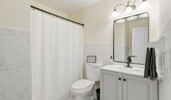 482 CLIFTON Ave, Bayville, NJ 08721