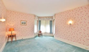 2 W Broadway, Bangor, ME 04401