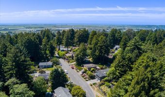 94 California Ave, Arcata, CA 95521