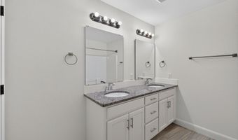709 NW 63rd Ave, Bentonville, AR 72713