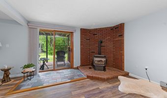 21 Village W Dr 15, Alexandria, NH 03222