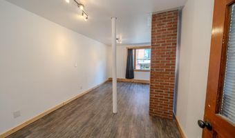 93 Main St, Belfast, ME 04915