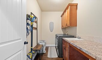 22011 E Berry St, Benton City, WA 99320