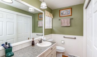 632 20th St, Ames, IA 50010