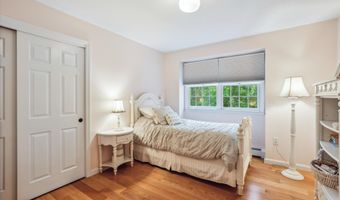 33 Cold Spring Rd, Avon, CT 06001