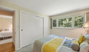 74 Woods Rd, Bethany, CT 06524