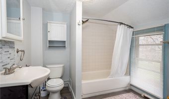 29 York St, Angola, NY 14006